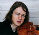 Kraggerud test-plays ‘relay’ violin Kraggerud test-plays ‘relay’ violin